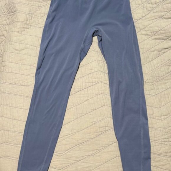 Blue Buff bunny legacy leggings size small like new - Picture 8 of 10